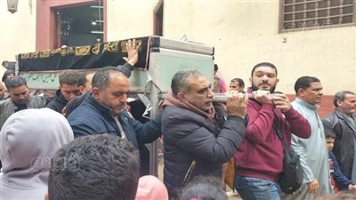 تشييع جنازة صالح العويل بالشرقية في غياب نجوم الفن (صور)