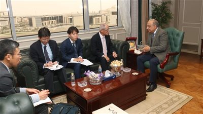 وزير الكهرباء يبحث مع سفير اليابان بالقاهرة سبل دعم التعاون المشترك
