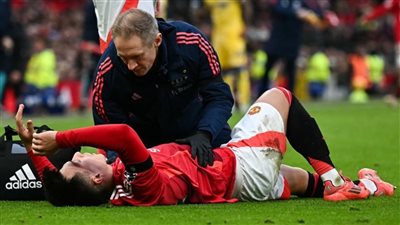 مانشستر يونايتد يتلقى ضربة قوية في خط الدفاع