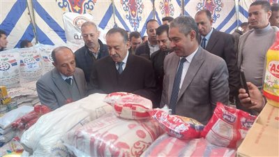 افتتاح سوق اليوم الواحد بمركز الفتح بأسيوط بتخفيضات 30% على السلع