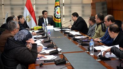 نائب محافظ الدقهلية يترأس اجتماع لجنة سحب قطع الأراضي من المستثمرين غير الجادين