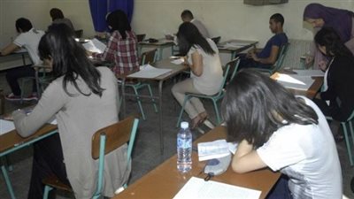 طالب بعدم تطبيق البكالوريا، خبير تربوي يكشف سلبيات وجود نظامين للثانوية في وقت واحد