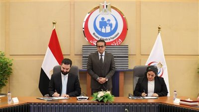  وزير الصحة يشهد توقيع عقد منح التزام تشغيل مستشفى هرمل لمعهد جوستاف روسيه