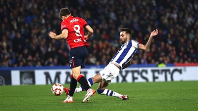 ريال سوسيداد يتأهل لنصف نهائي كأس ملك إسبانيا بفوزه على أوساسونا 2-0 (صور) 