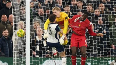 جاكبو يسجل هدف ليفربول الأول في مرمى توتنهام بكأس كاراباو