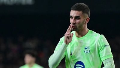 رقم مميز ينتظر توريس في مباراة برشلونة وأتلتيكو مدريد