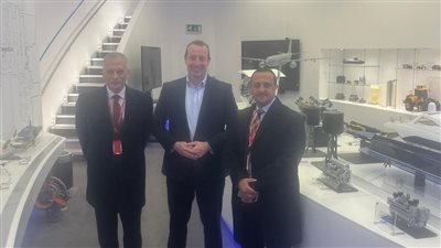وفد الطيران المدني يزور مقر شركة رولز رويس بمدينة ديربي البريطانية