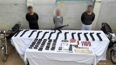 ضبط 4 عناصر بتهمة الاتجار في المخدرات والأسلحة النارية بجنوب سيناء وسوهاج