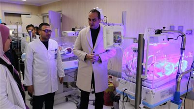 رئيس الرعاية الصحية في جولة ليلية مفاجئة بالسويس ويتفقد أقسام الطوارئ بالمستشفيات 