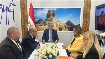 وزير السياحة والآثار يعقد عددا من اللقاءات المهنية خلال زيارته لتركيا لبحث زيادة الحركة الوافدة لمصر 