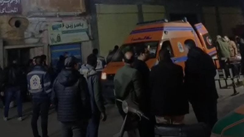 انهيار سقف منزل على