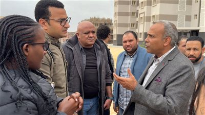 وفد كيني يتفقد شقق سكن كل المصريين بالعبور الجديدة 