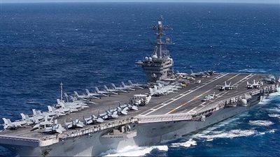 مغادرة حاملة الطائرات الأمريكية البحر الأحمر، وتقرير يشير لقرب تعويض مصر خسائر قناة السويس 