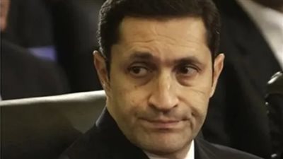 بعد تراجعه عن مخططه بشأن غزة، رسالة ساخرة من علاء مبارك لـ ترامب 