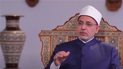 رئيس جامعة الأزهر يكشف الصورة البلاغية في قوله تعالى