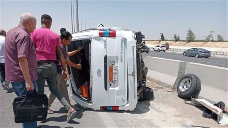 انقلاب سيارة ميكروباص