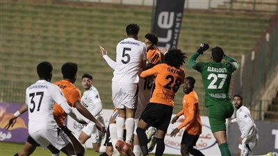 شوط أول سلبي بين زد والبنك الأهلي في الدوري المصري 