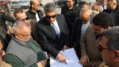 محافظ الجيزة يتفقد أعمال التطوير بمحيط المتحف المصري الكبير والممشي السياحي