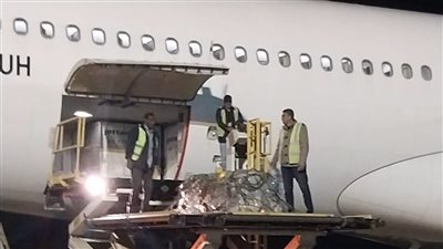 تفاصيل استقبال جثمان الأمير الراحل كريم الحسيني آغاخان الرابع بمطار أسوان 