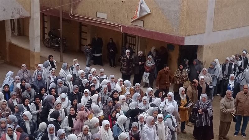 انتظام الدراسة بالفصل