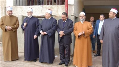 انتظام الدراسة في المعاهد الأزهرية مع انطلاق الفصل الدراسي الثاني.. الضويني يشهد طابور الصباح في سوهاج.. يوجه رسائل مهمة للطلاب والمعلمين.. ويؤكد: الأزهر يفاخر بأبنائه في كل مكان (صور)