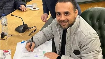 إسلام أبا زيد يتقدم بأوراق ترشحه لعضوية مجلس نقابة الصحفيين (صور) 