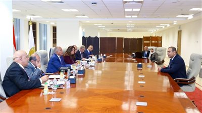 وزيرة التنمية المحلية ترأس لجنة المقابلات للمتقدمين لشغل 136 وظيفة قيادية بالمحافظات