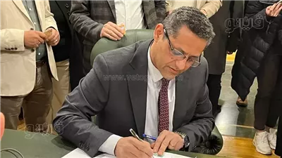 خالد البلشي يتقدم بأوراق ترشحه على منصب نقيب الصحفيين للمرة الثانية (صور) 