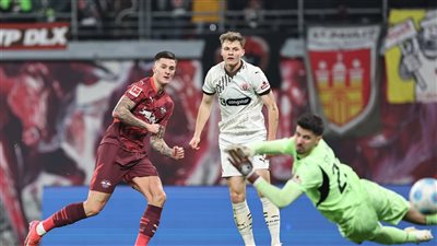 لايبزيج بـ10 لاعبين يفوز على سانت باولي 0/2 في الدوري الألماني