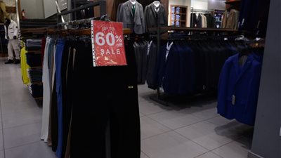 التموين تنصح المستهلكين بعدم الانسياق وراء الإعلانات المضللة خلال فترة الأوكازيون الشتوي 