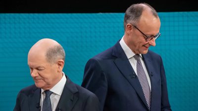  في أول مناظرة بينهما، المستشار الألماني يهاجم منافسه ميرتس ويصفه بالغبي