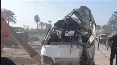 القبض على سائق نقل تسبب في وفاة شخصين وإصابة 8 بالصف (صور)