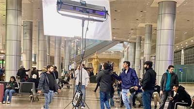 مطار القاهرة يشهد تصوير مشاهد لمسلسلات أخواتي ونص الشعب اسمه محمد