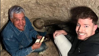 زاهي حواس يكشف تفاصيل فيديو رحلة الـ100 ساعة في الأهرامات