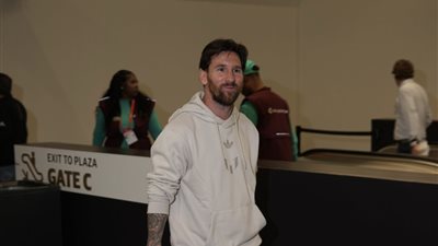 ميسي ولويس سواريز في مباراة Super Bowl (فيديو)