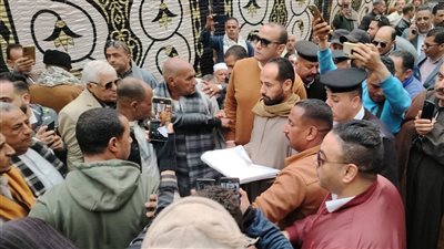 تقديم الكفن ينهي خصومة ثأرية في مركز سمالوط بالمنيا (فيديو)