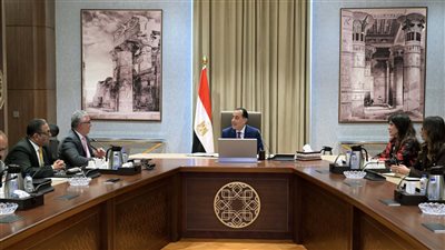 رئيس الوزراء يتابع مع رئيس العامة للمنطقة الاقتصادية لقناة السويس عددا من ملفات العمل