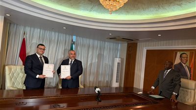 وزير الإسكان ونظيره الغيني يوقعان مذكرة تفاهم في مجالات التنمية العمرانية والبنية التحتية