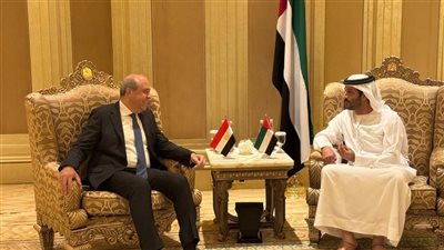  وزير الطيران يلتقي مع وزير الاقتصاد ورئيس الهيئة العامة للطيران المدني بدبي