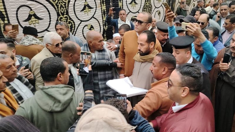  تقديم الكفن لإنهاء