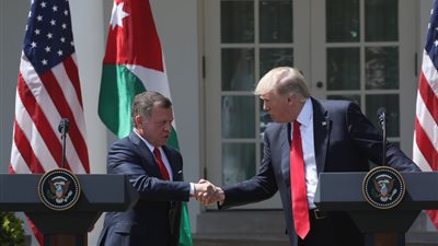 ترامب يواصل استفزازه قبل لقاء ملك الأردن: سيقبل بأخذ الفلسطينيين وربما أحجب المساعدات 