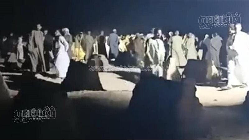 سيدة تلحق بزوجها