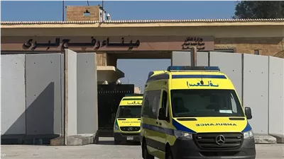 المستشفيات المصرية تستقبل 52 مصابا فلسطينيا بعد دخولهم من معبر رفح 