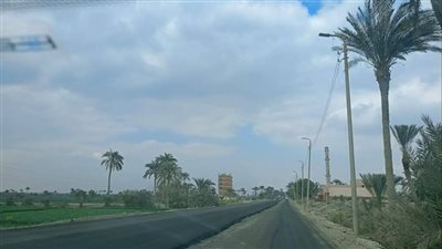 محافظ الجيزة يتابع أعمال رصف طريق 