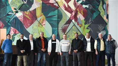 حسام حسن وشقيقه إبراهيم يقومان بجولة داخل مركز المنتخبات الوطنية| صور