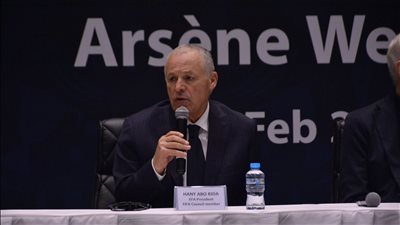 أبوريدة يناقش تعديلات كرة القدم العالمية باجتماعات IFAB في أيرلندا