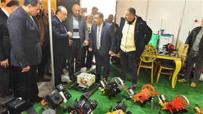 محافظ أسيوط يفتتح معرض وسط الصعيد الزراعي في نسخته الرابعة (صور) 