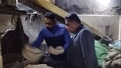 خلال جولته الصباحية، محافظ الدقهلية: أي فرن يتلاعب بوزن الرغيف سيتم غلقه على الفور