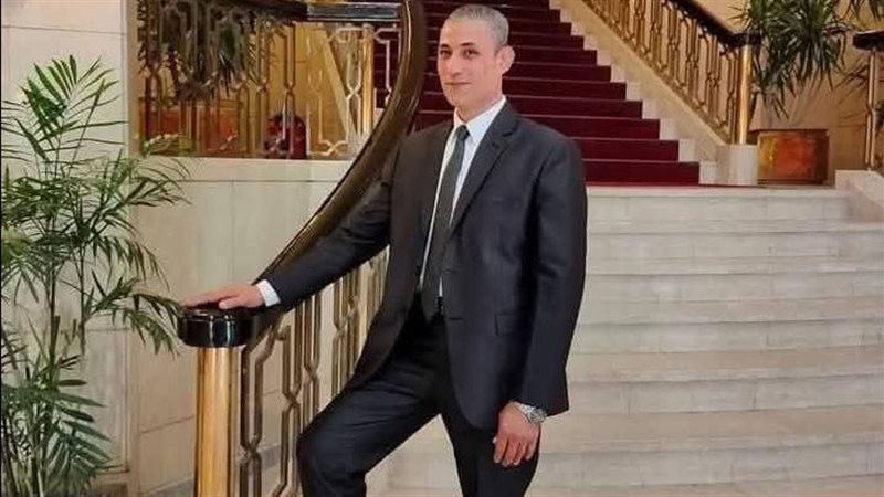 موظف الأوبرا، فيتو