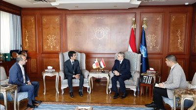 الفريق أسامة ربيع يبحث سبل التعاون المشترك مع السفير البنمي (صور) 